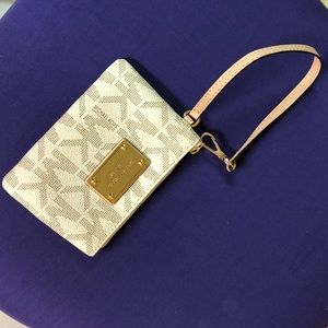 Michael Kors wristlet
